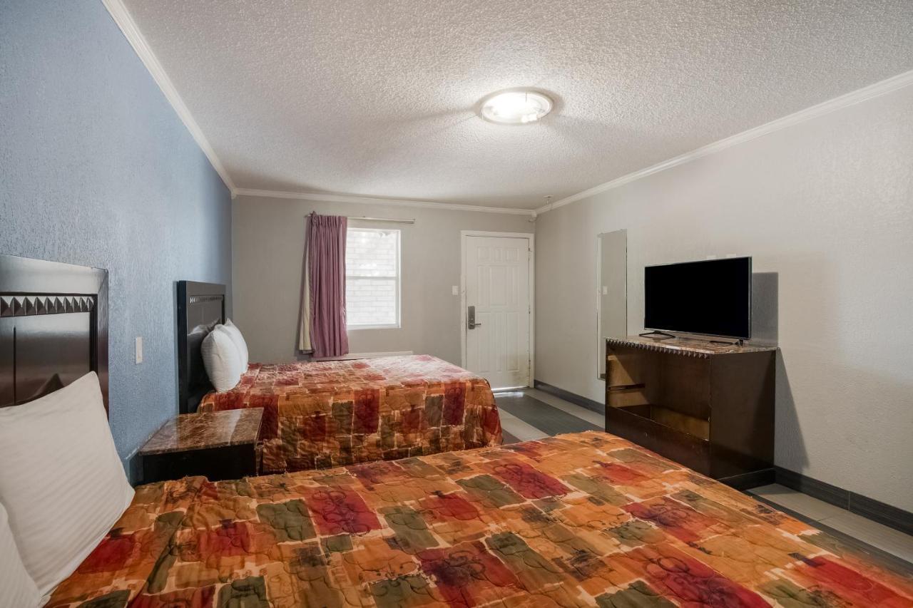 Oyo Hotel Houston I-69 & I-610 Экстерьер фото