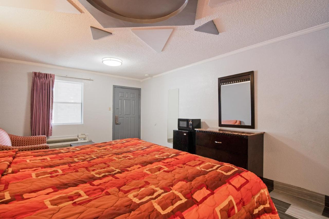 Oyo Hotel Houston I-69 & I-610 Экстерьер фото